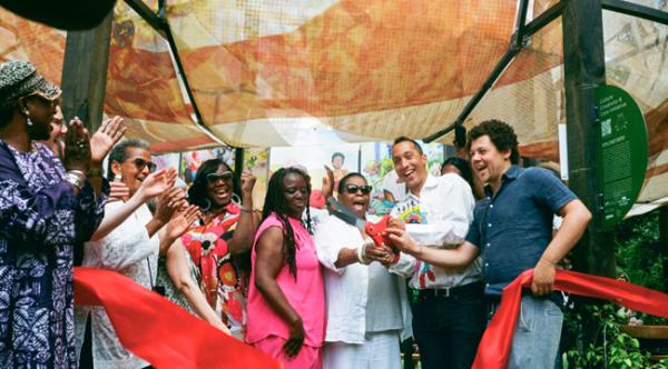 From left to right: (unknown), Charles Maher (Harlem Grown), Madlyn Stokley (president, MMPCIA), Connie Lee (ART LIVES HERE), Saundra Heath (Heath Gallery), NY State Senator Cordell Cleare, Valerie Jo Bradley (president, MGPA), Jerome Haferd (CCNY, lead designer), Gabriel Moyer Perez (CCNY, project manager)