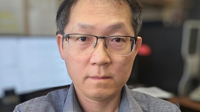 Grove School mechanical engineering Professor Taehun Lee.